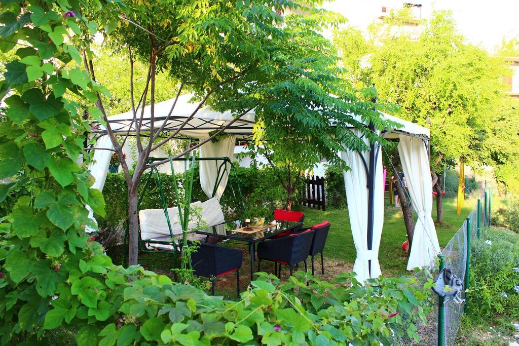 Apartments Petrada Омиш Экстерьер фото