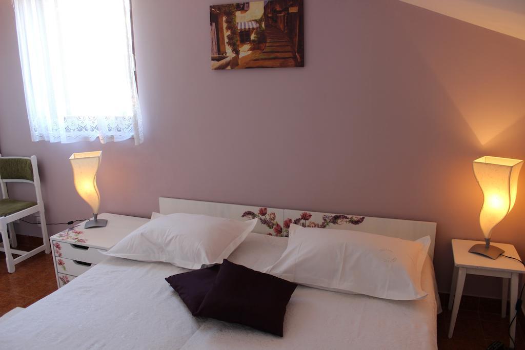 Apartments Petrada Омиш Номер фото