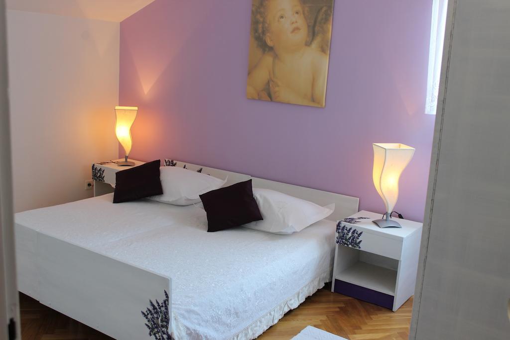 Apartments Petrada Омиш Экстерьер фото