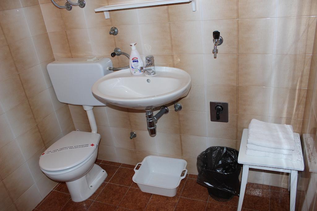 Apartments Petrada Омиш Номер фото