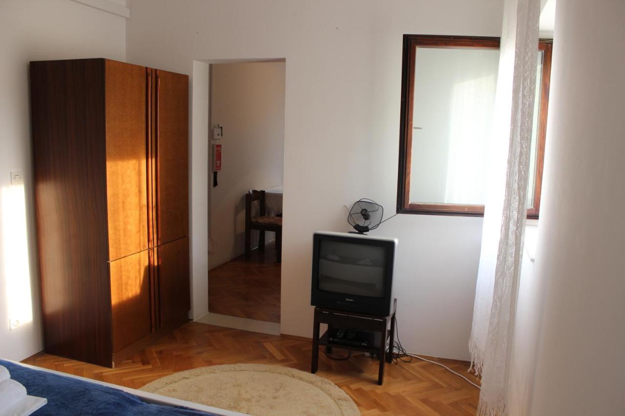Apartments Petrada Омиш Номер фото