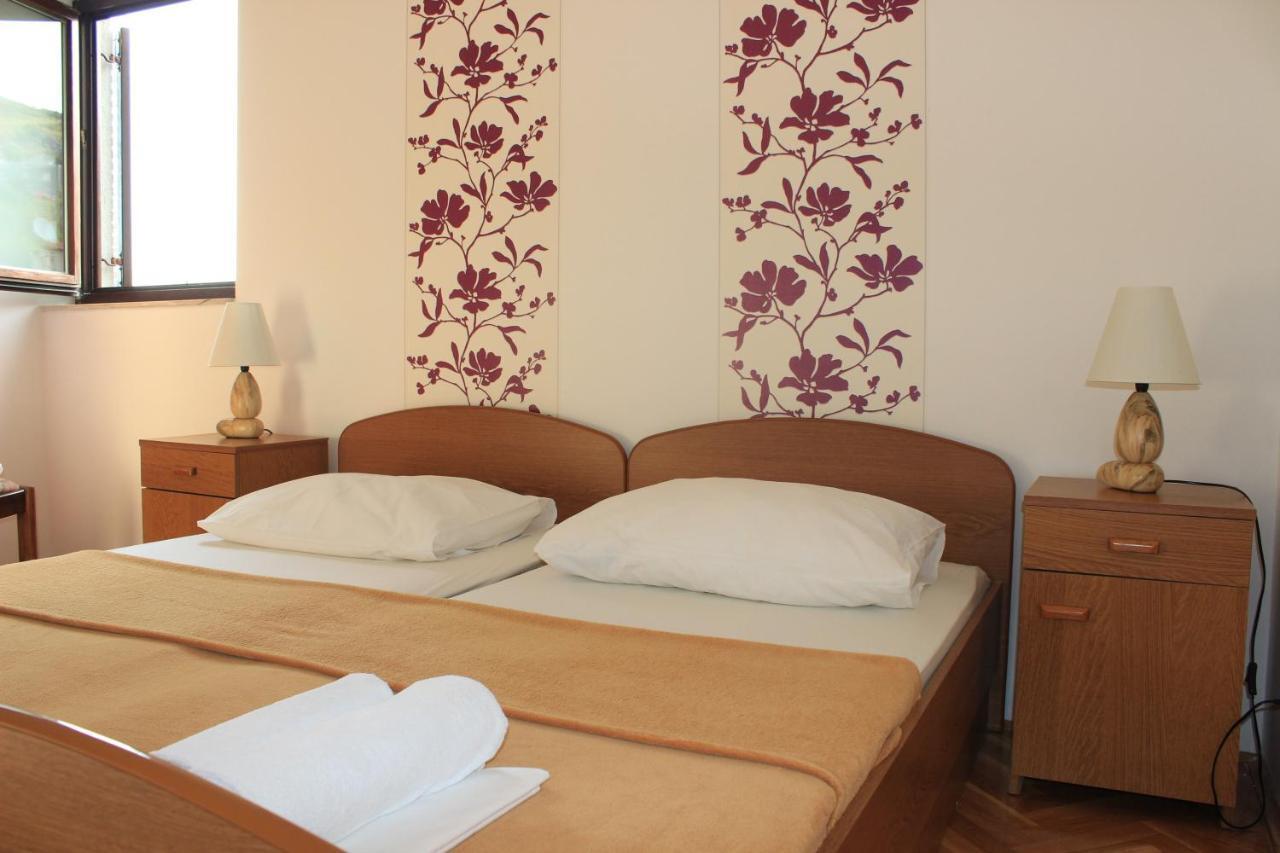 Apartments Petrada Омиш Номер фото